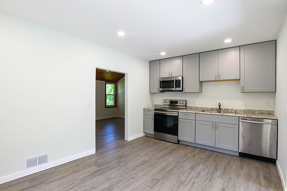3163 Lindale - Mt. Holly -4213
