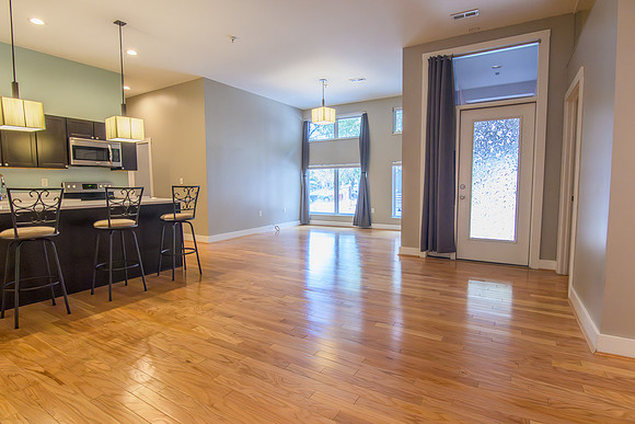 1150 Vine St--32
