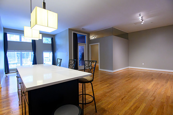 1150 Vine St--10