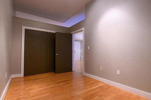 1150 Vine St--5