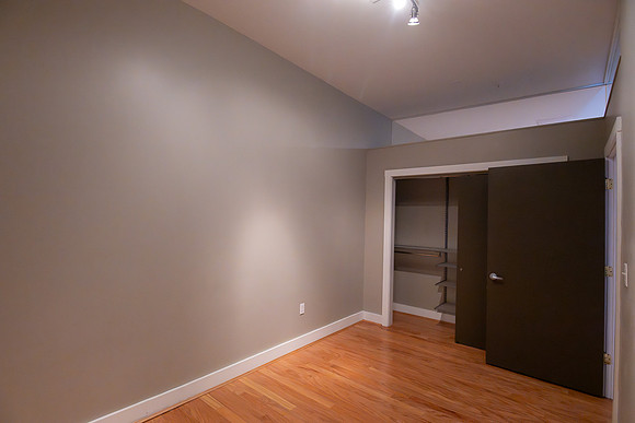 1150 Vine St-